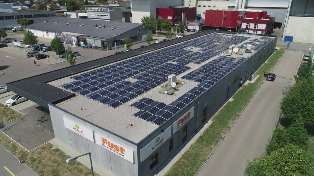 Photovoltaikanlage: IP Gewerbe Immobilien AG Photovoltaikanlage: IP Gewerbe Immobilien AG
